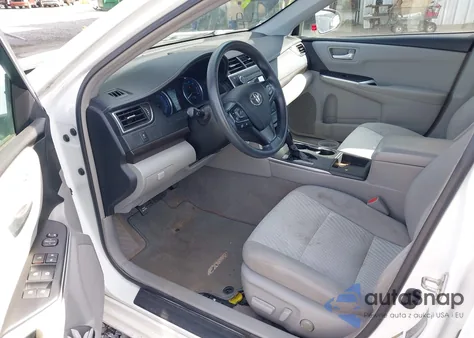 2017 Toyota Camry Le z USA, uszkodzony, nr VIN 4T1BF1FK4HU395192